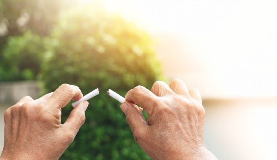 研究一致发现，尼古丁电子烟和伐尼克兰是最有效的戒烟辅助剂