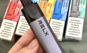 悦刻一次性电子烟怎么开关？轻松上手，畅享便捷吸烟体验