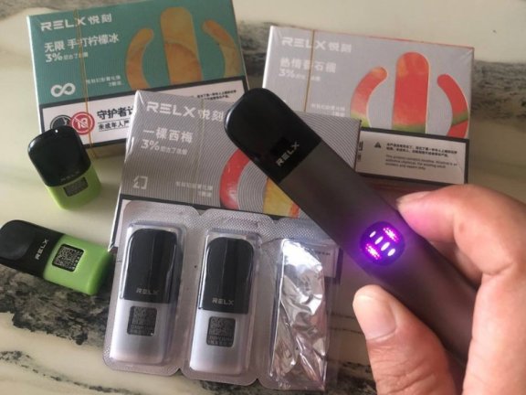 悦刻六代幻影Pro:电子烟界的创新与风潮